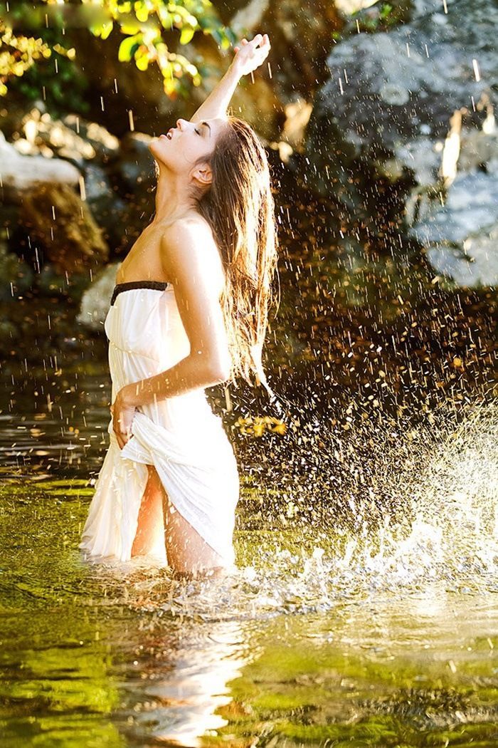 Marie Avgeropoulos in Montreal