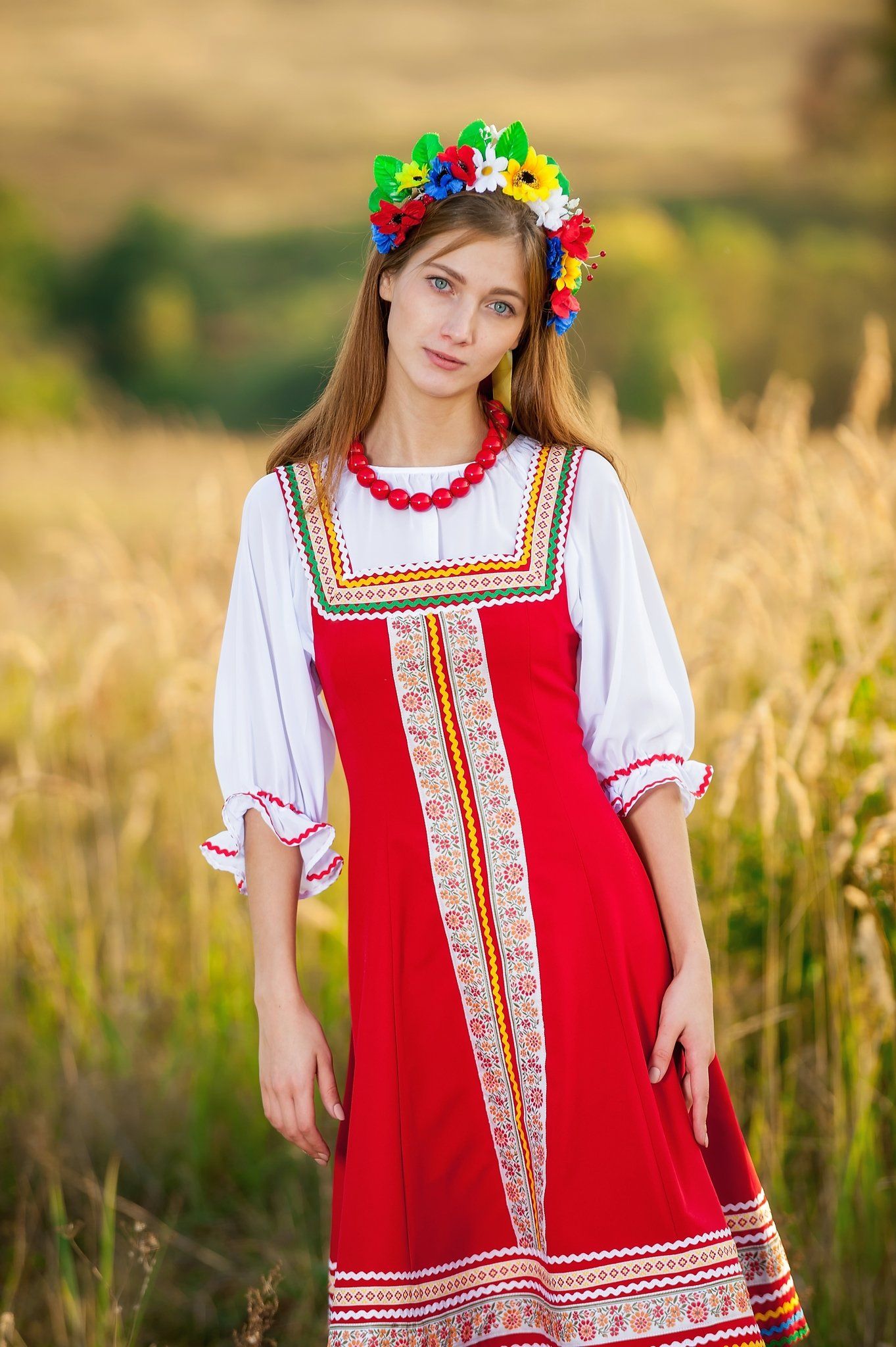 Women in Slavic costumes in Montreal