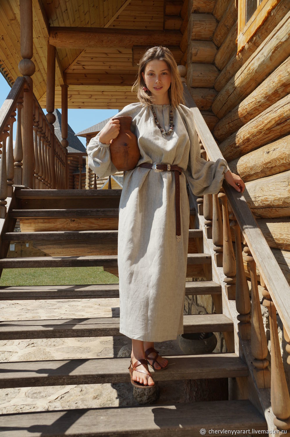 Girls in Slavic costumes in Montreal