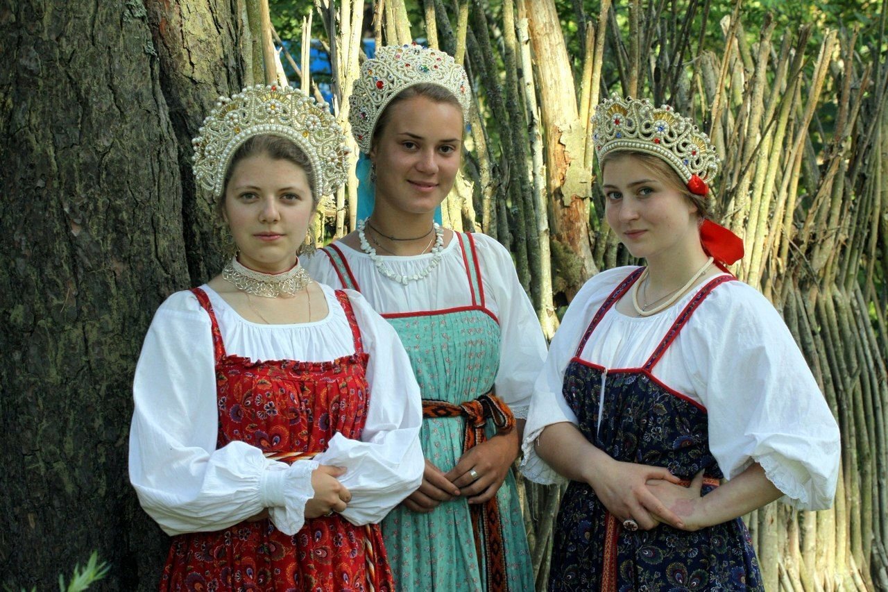 Sexy model Girls in Slavic costumes in Montreal